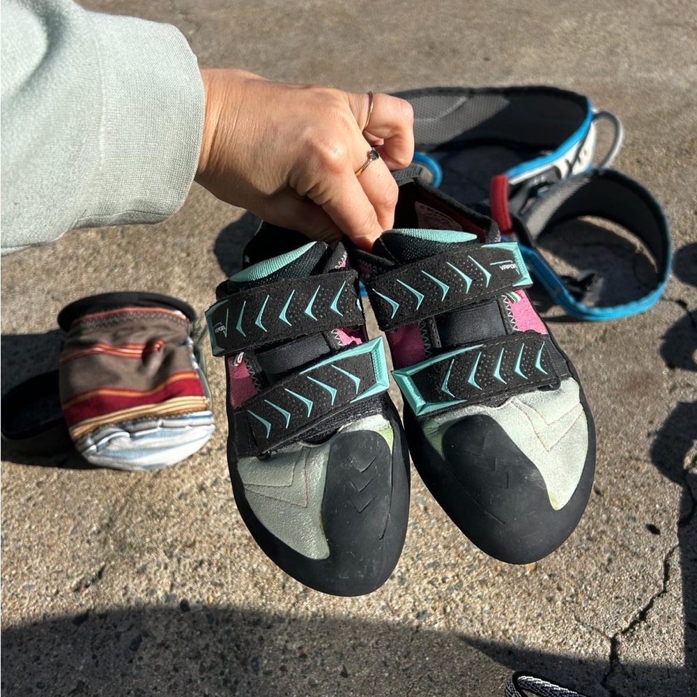 Scarpa vapor climbing shoes